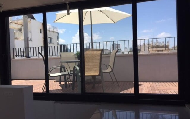 Modern Duplex 3 Bedrooms With A Big Terrace Израиль, Тель-Авив - отзывы, цены и фото номеров - забронировать отель Modern Duplex 3 Bedrooms With A Big Terrace онлайн