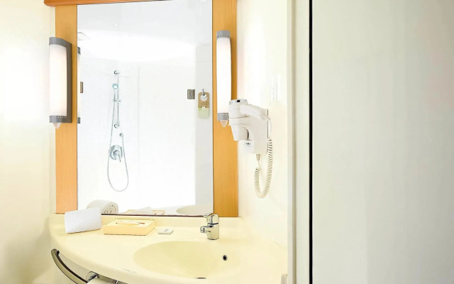 ibis Navi Mumbai Hotel