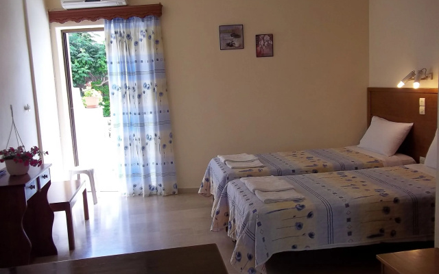 Toulas Apartments