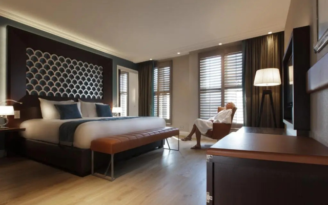 Hotel Dux