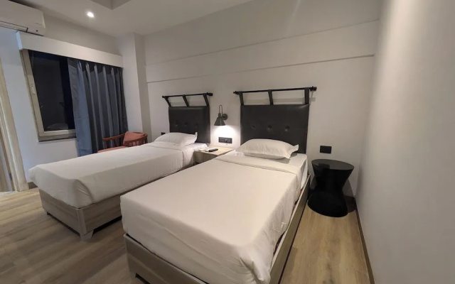 Comfort INN Grand - Kaushambi