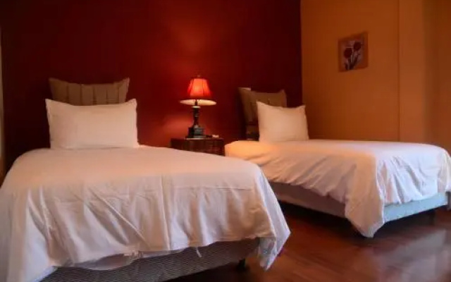 Champs Elysees Guesthouse