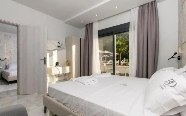 B&D Luxury Suites