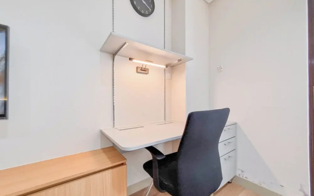 Good And Comfort Stay Studio Patraland Amarta Apartment