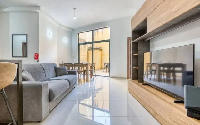 Relaxing Xaghra Apartment With BBQ Amenities