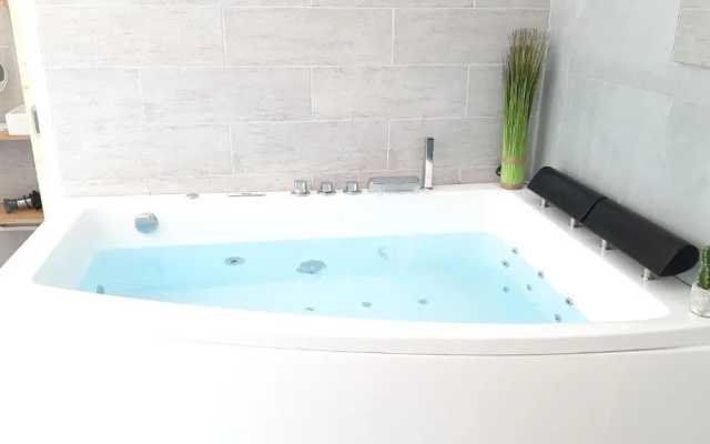 Allegria Nimes Chambre Deluxe Spa