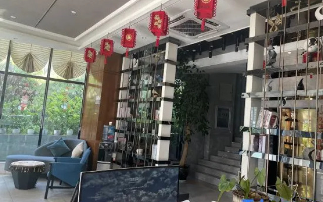 Jingjing Light Luxury Hotel (Mingshi Branch)