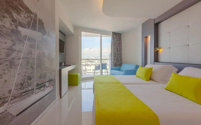 Sirenis Hotel Tres Carabelas & SPA