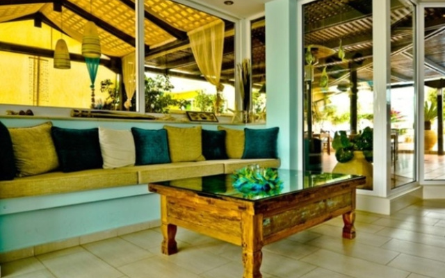 Mari Apartments