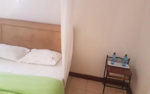 Whirl Spring Hotel