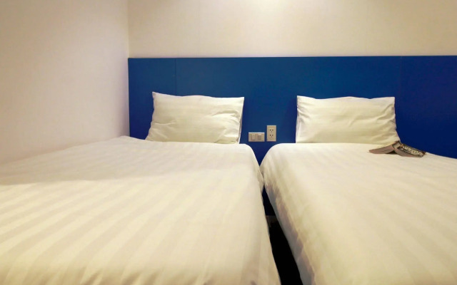 Emis Hotel