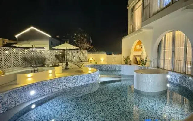 Shanghai Hudiegu Homestay (Shanghai International Tourism Resort)