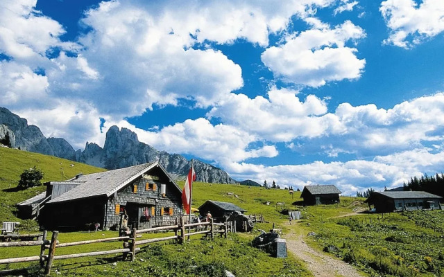 Apartment in Neukirchen Near Ski Lift
