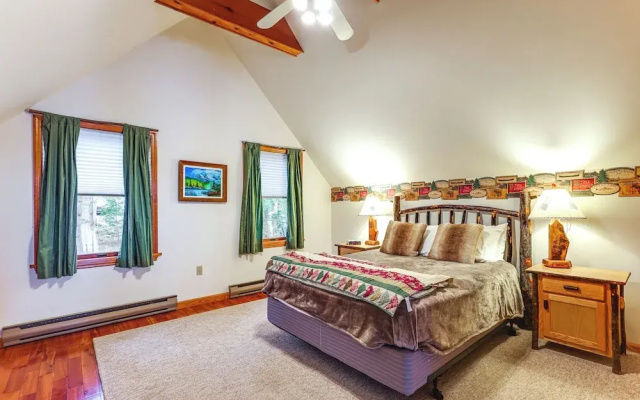 'sweet Serenity' Schroon Lake Family Retreat!