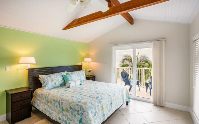 Caribbean Paradise by Cayman Villas