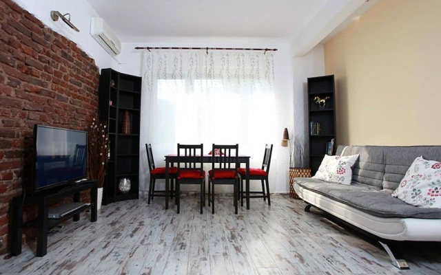 Raya Maisonette