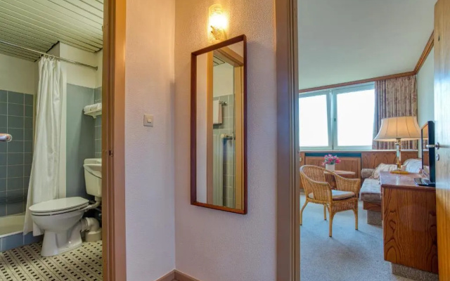 FF&E Hotel Dania