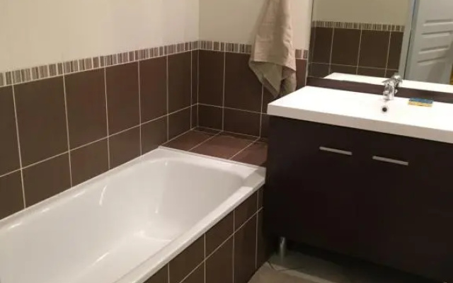Appartement tout équipé avec piscine proche Stade OL et EUREXPO