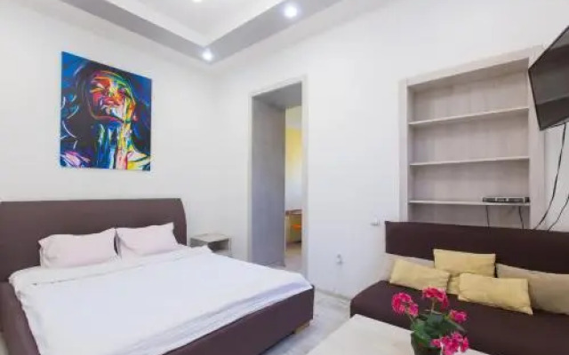 Apartment on Svobody avenue 22