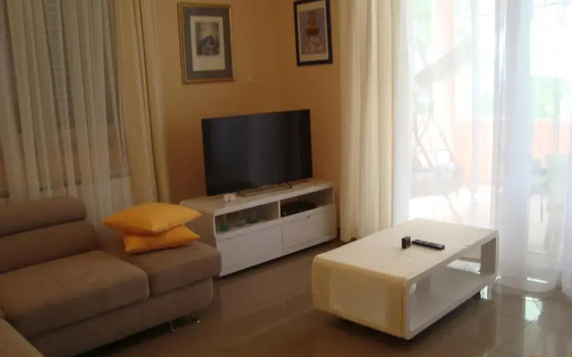 Apartments Eja