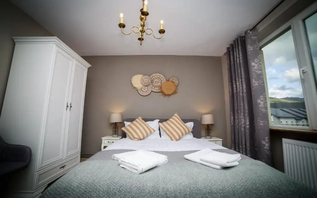 Exquisite 3 room apartment in the heart of thetown