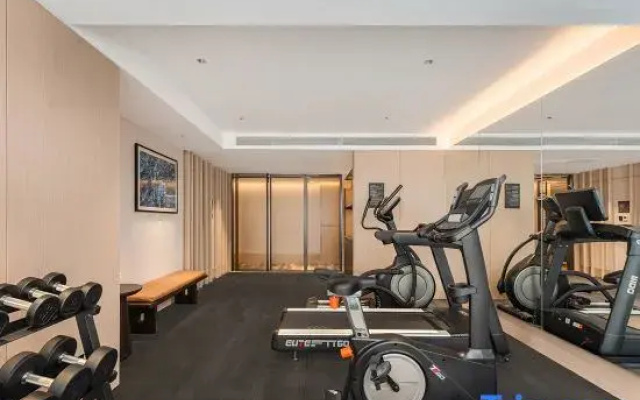 MEHOOD LESTIE Hotel (Qingdao Vientiane City, May Fourth Square)
