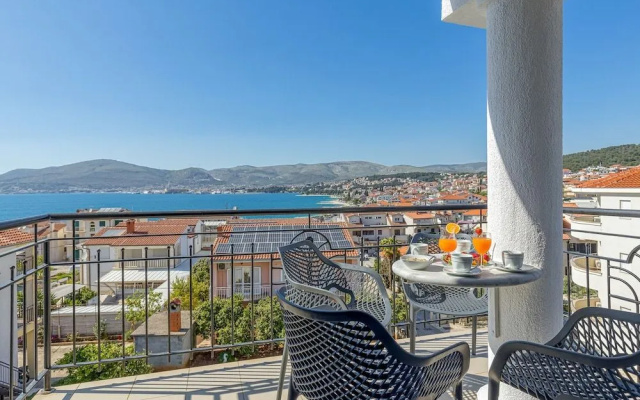 Seaview Apartment Mihaela