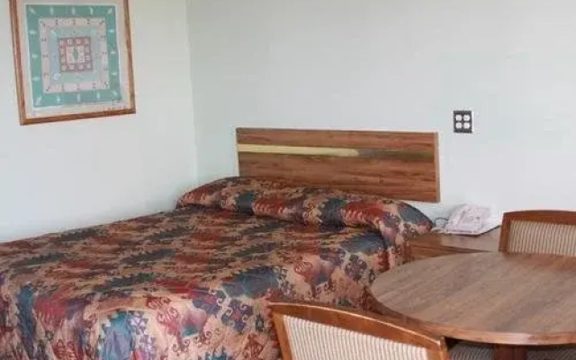 Coachway Inn