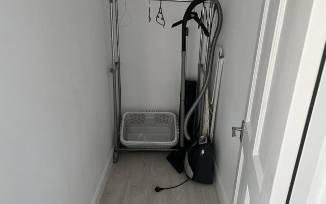 Remarkable 1-bed Outhouse Studio in Dagenham