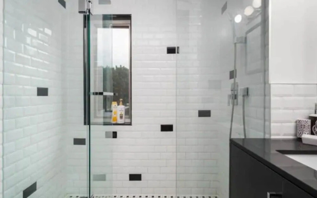 Chic 3 Bedroom 2 Storey Loft