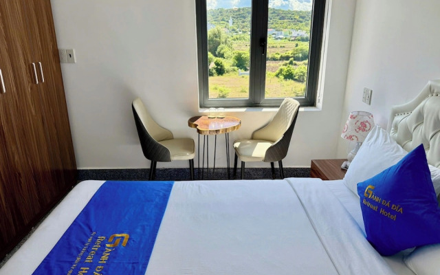 Ganh Da Dia Retreat Hotel