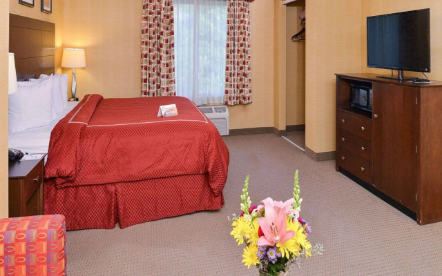 Quality Suites Stratford