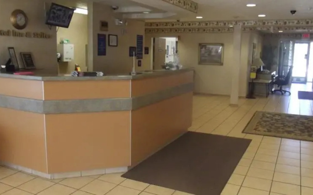 Microtel Inn & Suites Raton