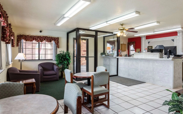 Econo Lodge & Suites Brinkley