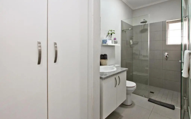 Kent Manor Guest Suites