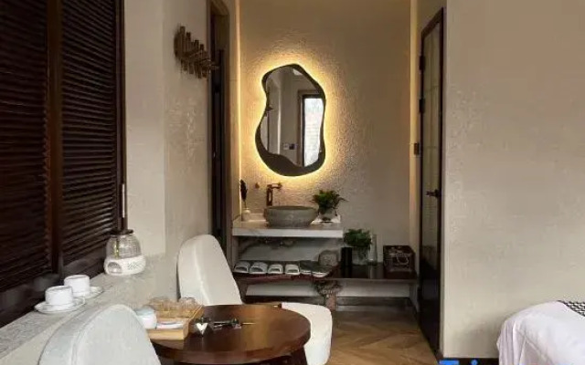 Pengyou Yinsu Design Guesthouse (Kanas Old Village)