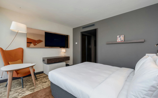 Doubletree By Hilton Paris Boulogne