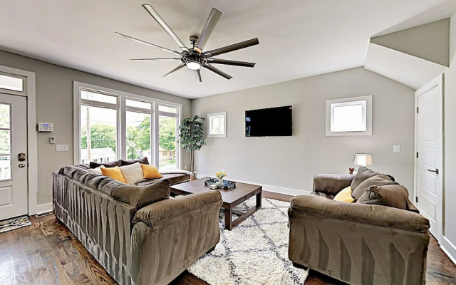 1263 Nashville - 4 Br Home