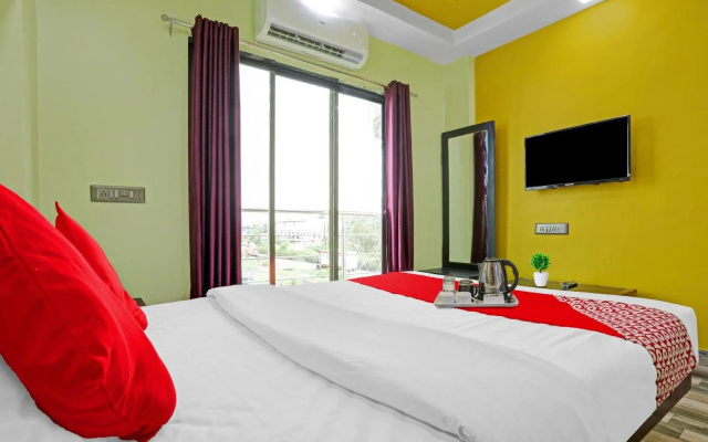 OYO 70016 Om Sai Ram Residency