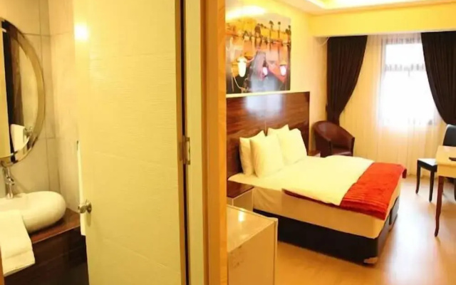 Lucid Otel