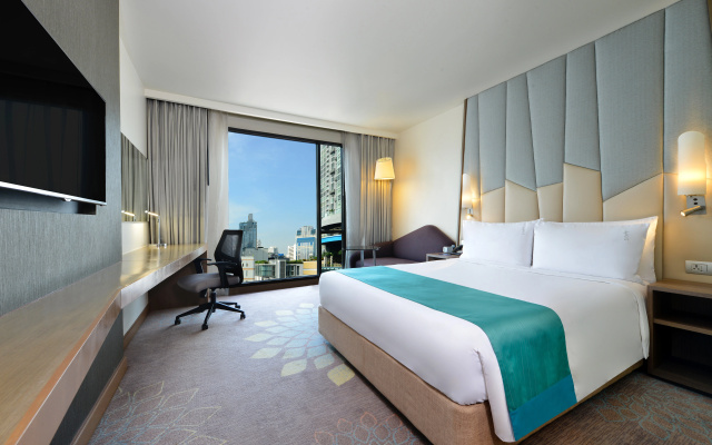 Holiday Inn Express Bangkok Sukhumvit 11 by IHG