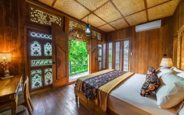 Black Pearl Hostel