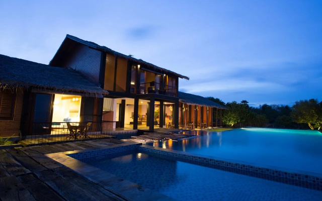 Aarya Lagoon