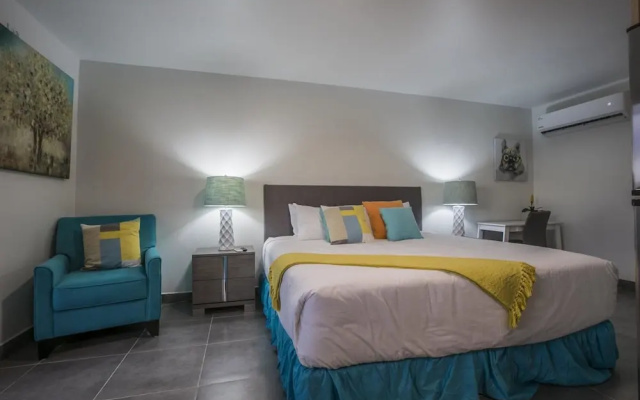 Turibana Plaza Suite 6 w Balcony
