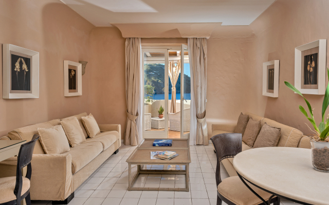 Therasia Resort Sea & Spa - The Leading Hotels of the World