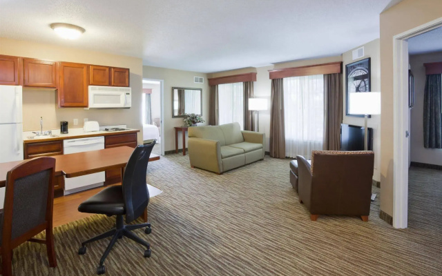 GrandStay Residential Suites - Eau Claire