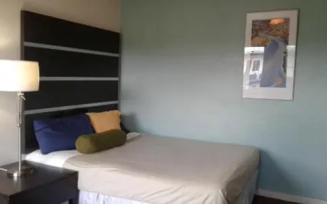 Reno 8 Motel