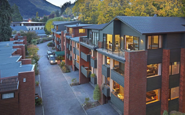St James Apartments