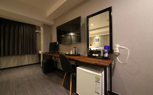 The Last Hotel