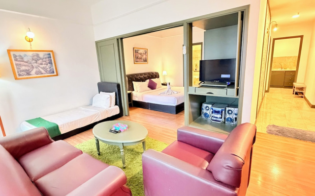 KL Grand Service Suite at Times Square